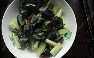 皮蛋吃瓜梗,传统美食的时尚演绎